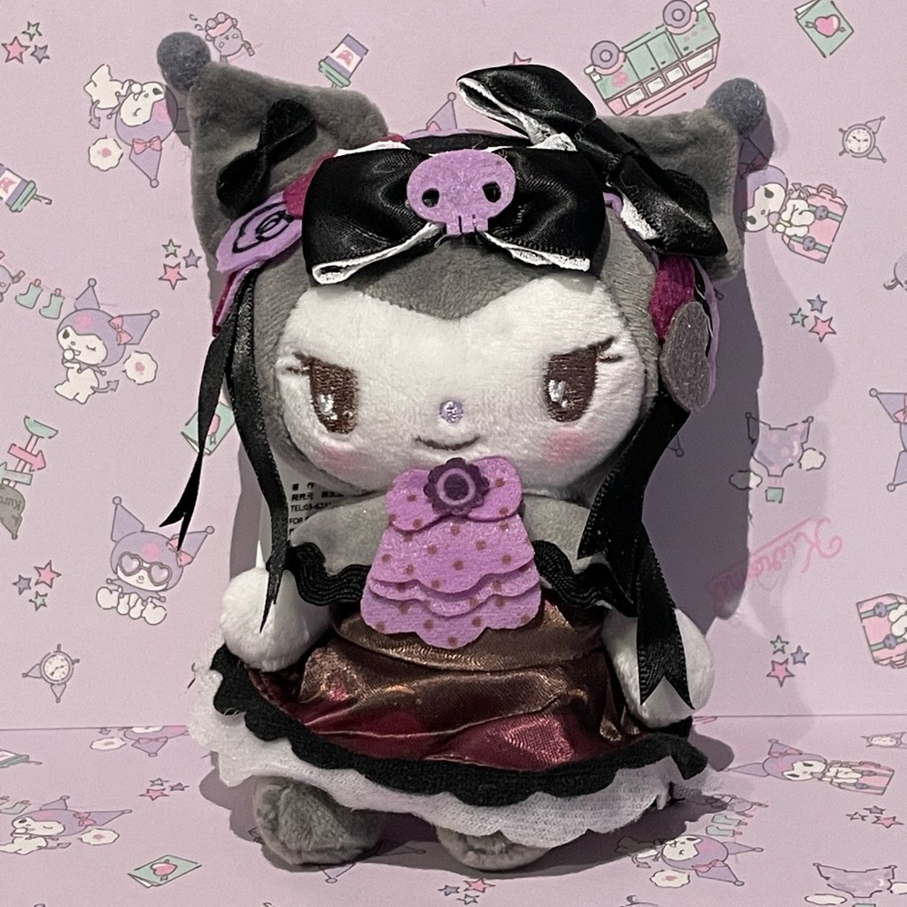 Kuromi Lolita mascot keychain